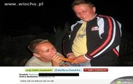 Prawdziwi kumple na ognisku