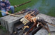 Widłowy grill.