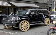 hummer na kolach od wozu
