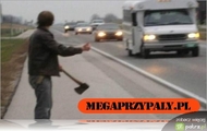Autostopowicz z siekierą