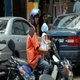 dziecko na motocyklu - oczywiście kasku nie potrzebuje