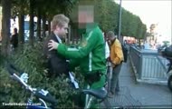 Z wibratorem na policjanta