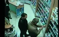 Puławy: Kradli perfumy - kto ich rozpoznaje?