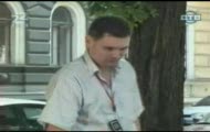 Ukryta kamera- panienka pokazuje piersi