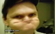 SMIESZNY TYP ROBI DOSC ZNANE MINKI