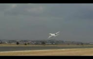 Popisy akrobatyczne JumboJet'em!!!