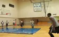 Dwight Howard trenuje do konkursu wsadów