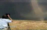 Fotograf rusza na wyprawę w poszukiwaniu tornada