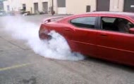 Amerykański Muscle Car Burnout