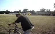 Maloletni pijak na rowerze!!
