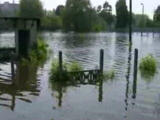 Powódź na ulicy Złotej w Kaliszu, 22.05.2010