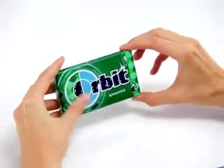 Funny Orbit Ad - Guma czyści zęby zabawą słowną