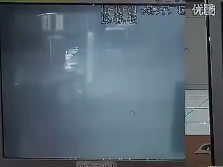 Bez kolejki - masakryczny wypadek na bramce w Chinach chyba