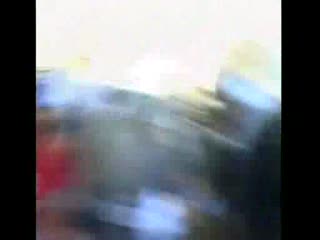 Odpalił racę w policjantów