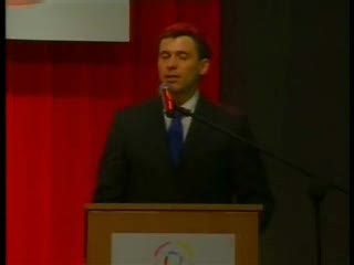 Olejniczak i jego nienaganny akcent
