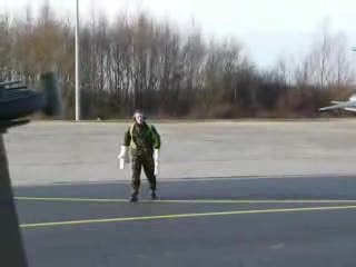 Pracownik sił lotniczych stał się gwiazdą internetu