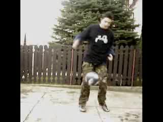 Clyde Freestyle