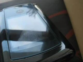 Komorkomania - Motorola RAZR2 V8