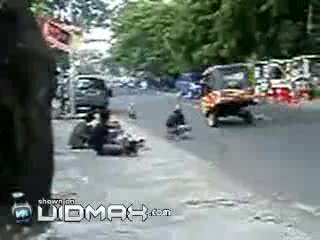 MAŁPKA na motorze! 2