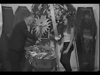 Ukryta Kamera - Trumna