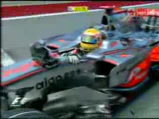 Hamilton uderza w Raikonena