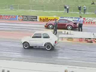 Fiat 126p vs. Porche 911 Turbo