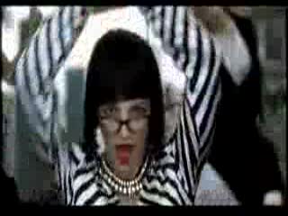 Britney Spears - Womanizer ( Oficial Video)
