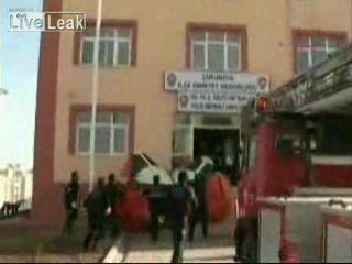(Turcja)Para 16 latków poprosiła rodziców o zgodę na małżeństwo