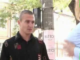 Ukryta kamera i perfumy