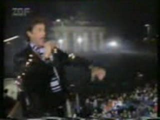 David Hasselhoff at Berlin Wall 1989