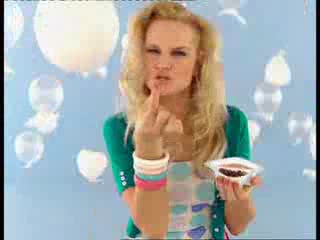 Müller Mix Jogurt - Reklama s Blondýnou