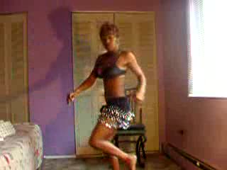 Bomb shell Babe belly dancing to slow wind and skin r kelly