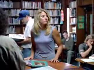 Blondynka w bibliotece.... jak to blondynka