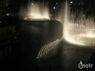 Monstrualna fontanna w Dubaju 2