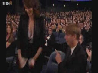 Fey wins Emmy for TV Palin spoof