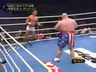 Bokser wagi ciężkiej vs. gwiazda MMA