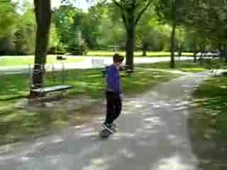 Justin Bieber Skateboarding