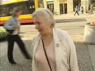 BABCIA CHCE BYĆ W TV