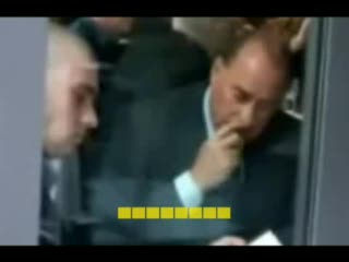 Berlusconi ściąga z iPlusa