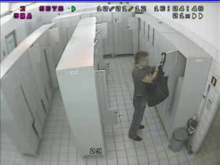 Kradzież na basenie! Potrzebna pomoc!