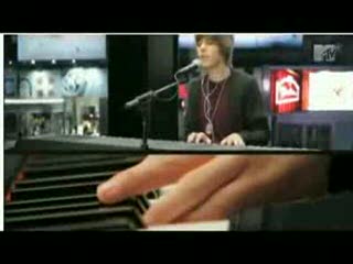 Justin Bieber - favourite girl piano version live