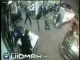 Walka o ostatnią butelkę wódki w supermarkecie