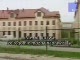 Człowiek to istota grzeszna - nawet jeśli pracuje u Ojca Rydzyka... Zgrzeszyć zdarzyło się niedawno spikerce Monice. Dama ta - nie wiedząc, że jest już na antenie - w niekonwencjonalny dla tej stacji sposób okazała niezadowolenie z jednego z urządzeń w studiu. Jej głos - i słowa - wówczas zdecydowanie odbiegały od tego, co zwykle słychać z jej ust.