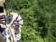Jak wystraszyć gościa skaczącego na bungee!!!:)